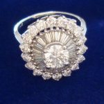 ballerina-vintage-halo-round-baguettes-diamonds-white-gold